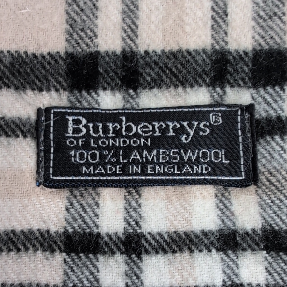 Vintage Burberry Classic Beige and Black Check Scarf - Picture 3 of 6